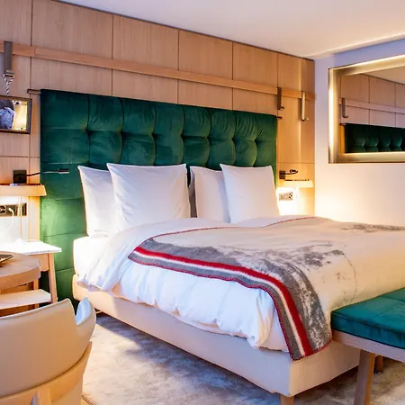 Schweizerhof - A Small Luxury 4* צרמט