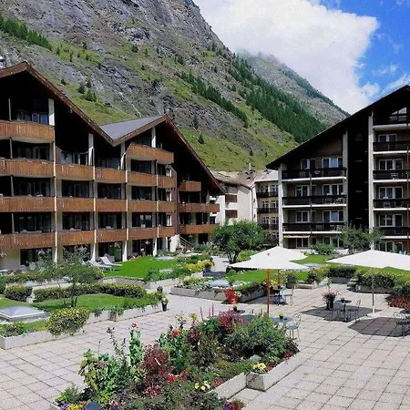 Hotel Schweizerhof - A Small Luxury 4*