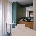 فندق Schweizerhof - A Small Luxury