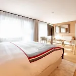 Schweizerhof - A Small Luxury زيرمات