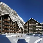Schweizerhof - A Small Luxury زيرمات