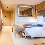 فندق Schweizerhof - A Small Luxury 4*