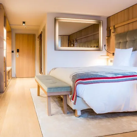 酒店 Schweizerhof - A Small Luxury 4*